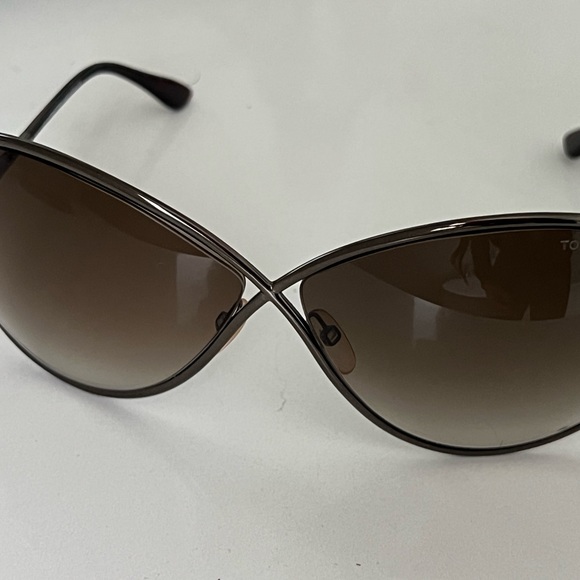 Tom ford Miranda Sunglasses - Picture 6 of 6